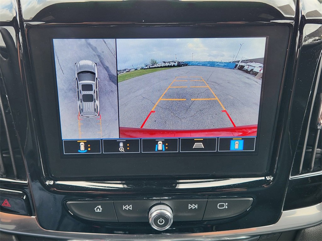 Used 2023 Chevrolet Traverse Premier image 19