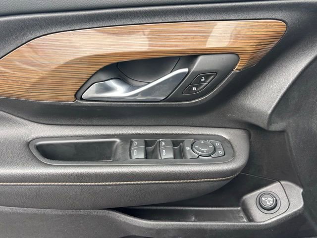 Used 2020 GMC Terrain SLE w/ Driver Convenience Package image 11