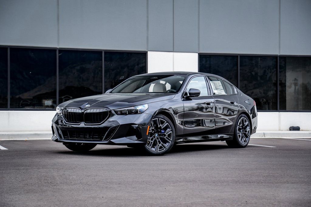 Used 2026 BMW 530i xDrive w/ M Sport Package image 1