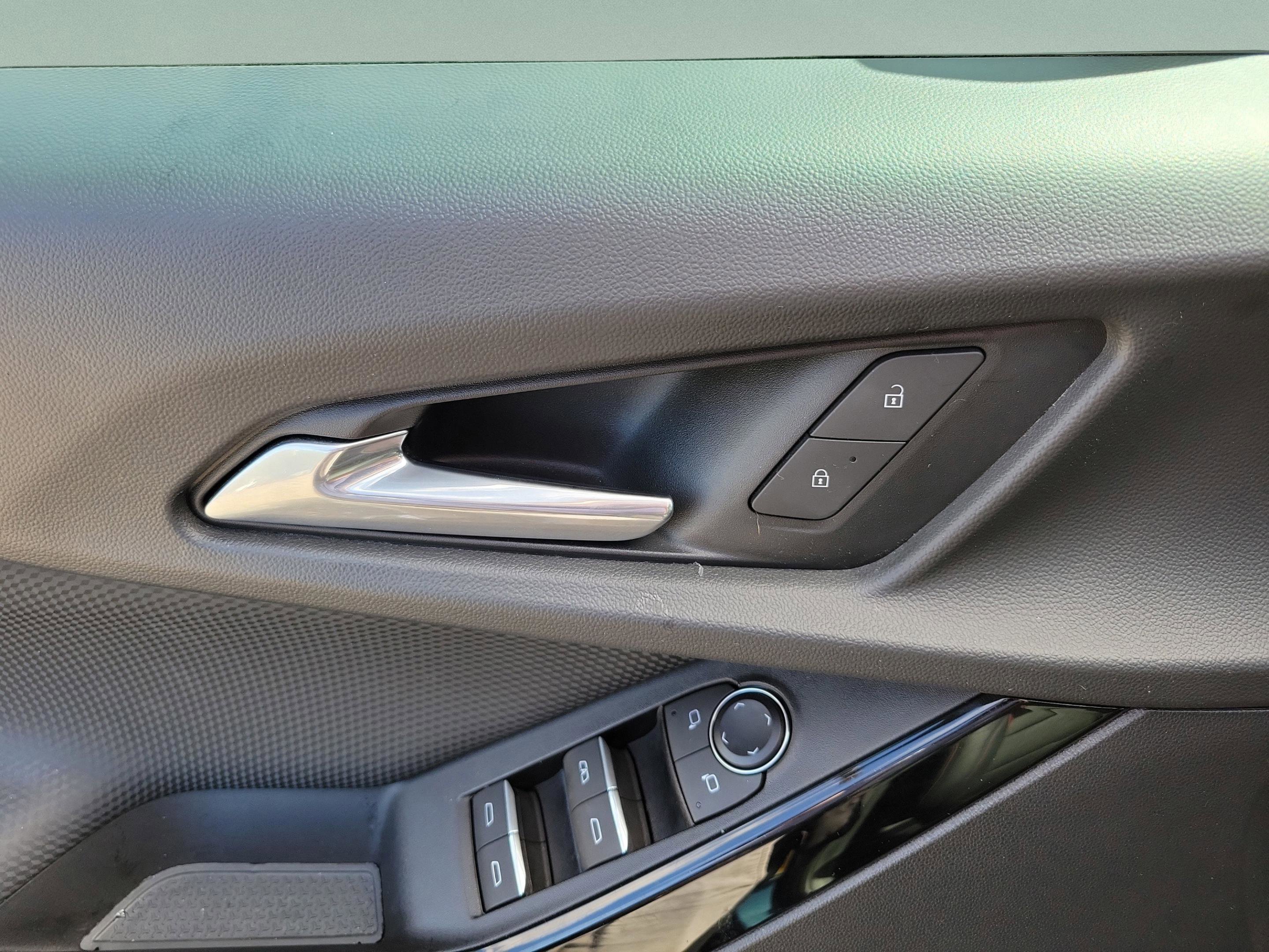 Used 2025 Chevrolet Equinox RS w/ Safety and Technology Package image 24