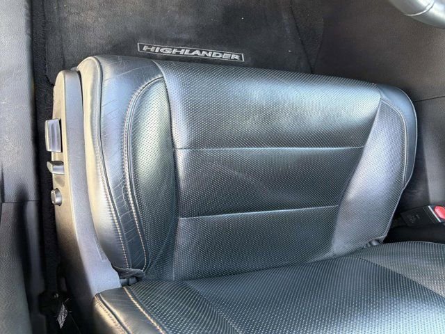 Used 2019 Toyota Highlander Limited image 8