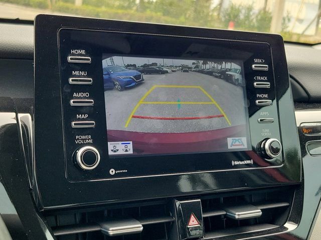 Used 2024 Toyota Camry SE image 29