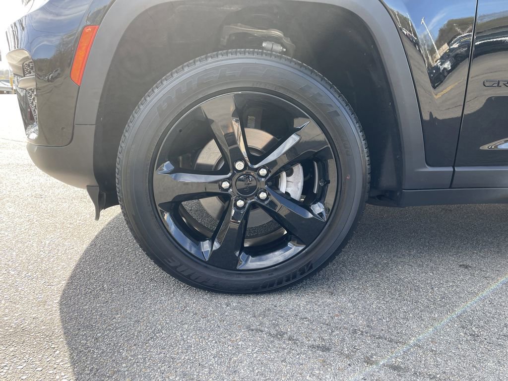 Certified 2023 Jeep Grand Cherokee Altitude AWD/4WD image 9