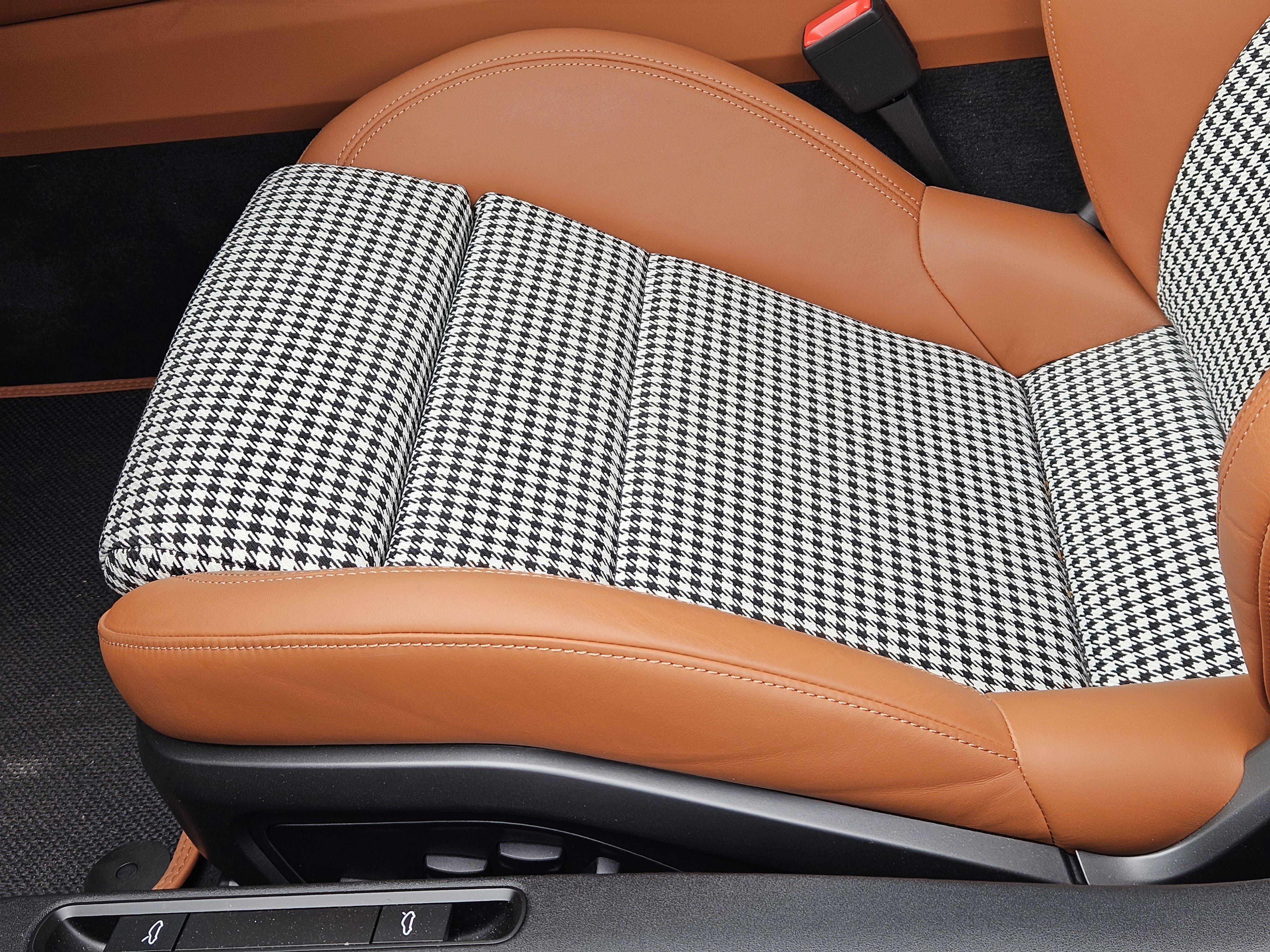 Certified 2025 Porsche 911 Turbo S image 23