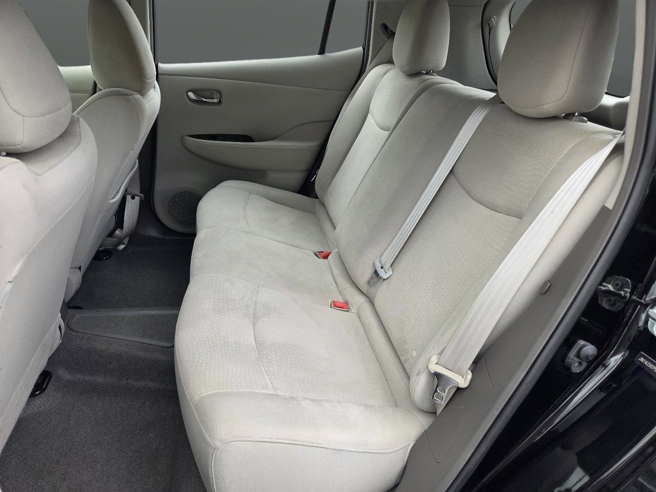 Used 2011 Nissan Leaf SL FWD image 11