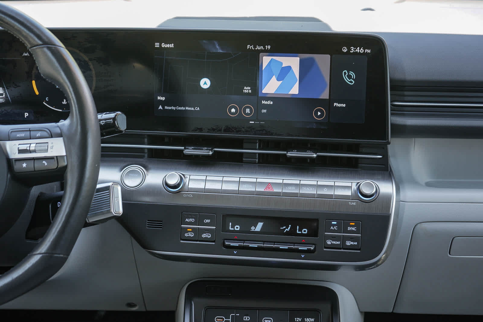 Used 2024 Hyundai Kona Limited AWD/4WD image 14