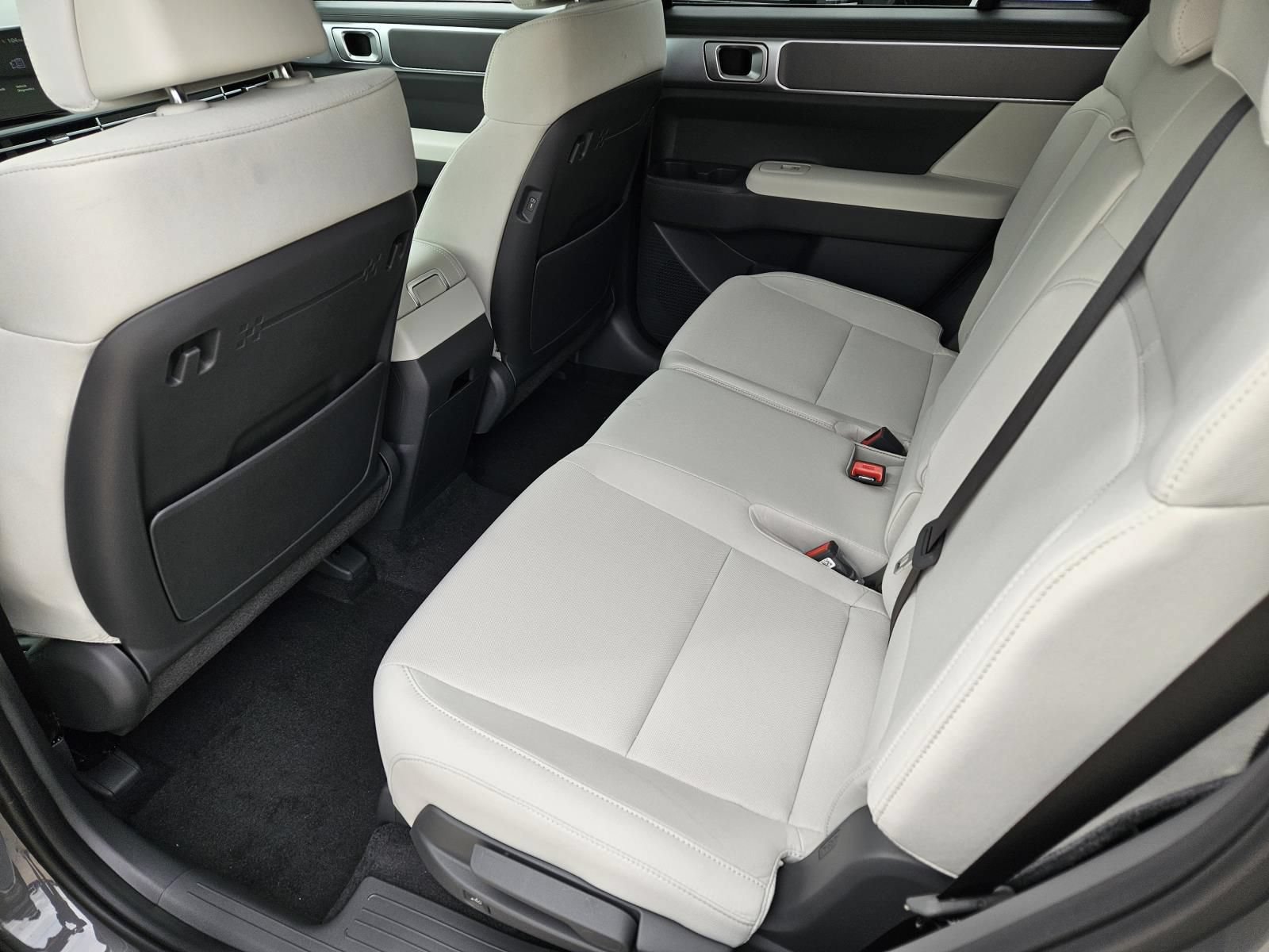 New 2026 Hyundai Santa Fe SE FWD image 13