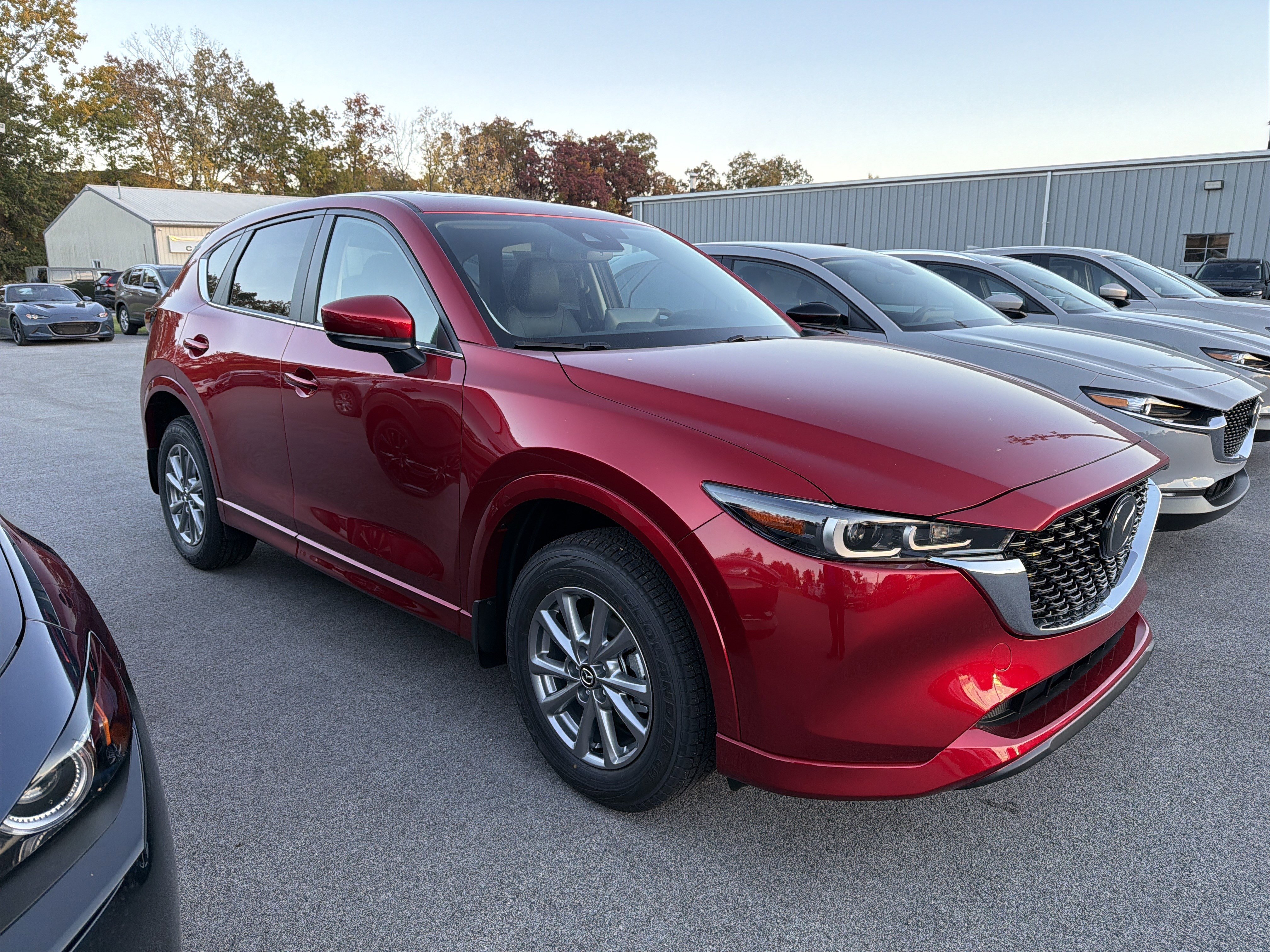 New 2025 MAZDA CX-5 AWD 2.5 S w/ Preferred Package image 2
