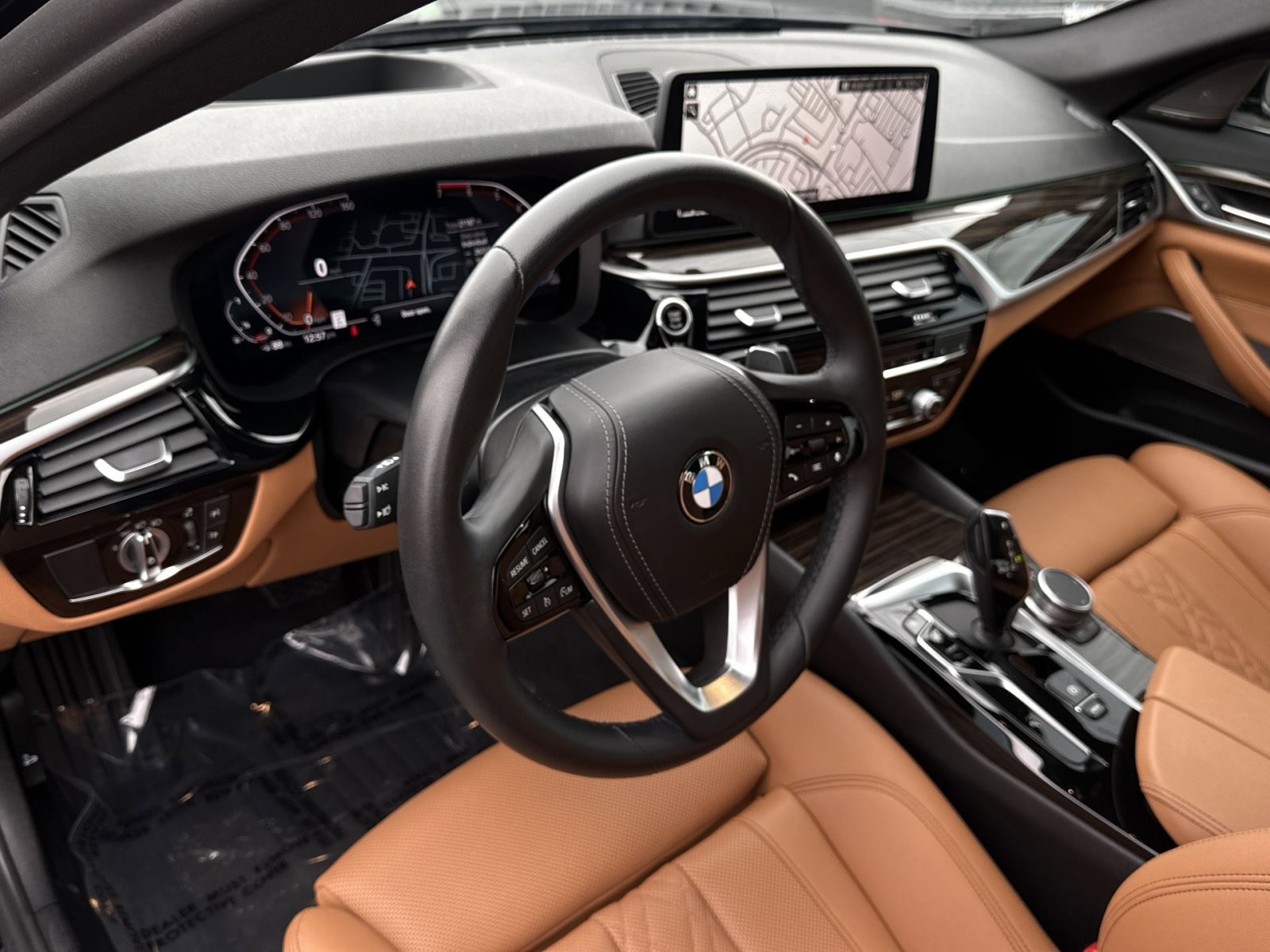 Used 2022 BMW 530i w/ Premium Package image 16