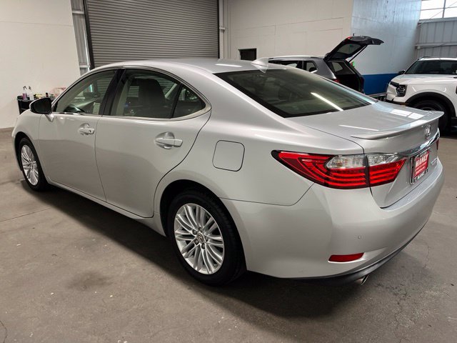 Used 2015 Lexus ES 350 w/ Premium Package FWD image 5