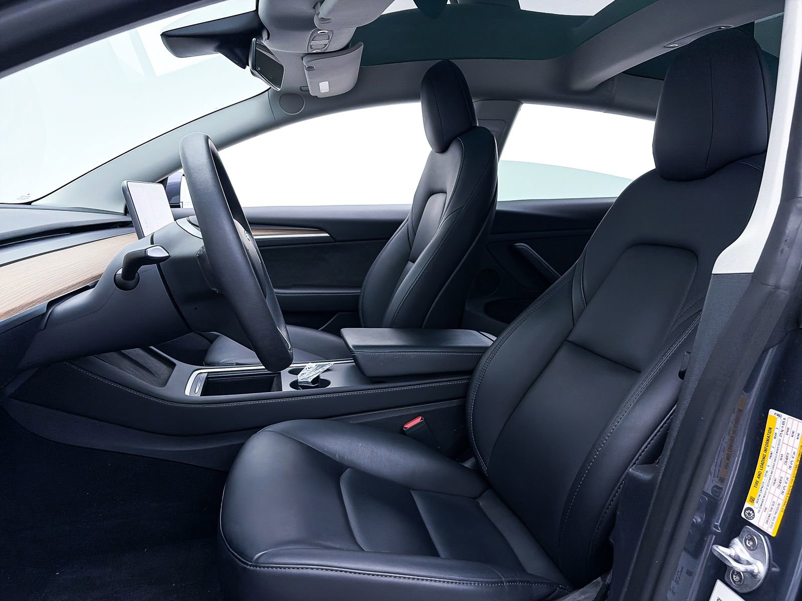 Used 2023 Tesla Model 3 Standard Range image 17