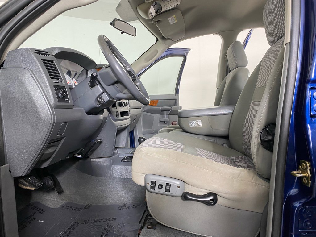 Used 2006 Dodge Ram 2500 Truck SLT image 8