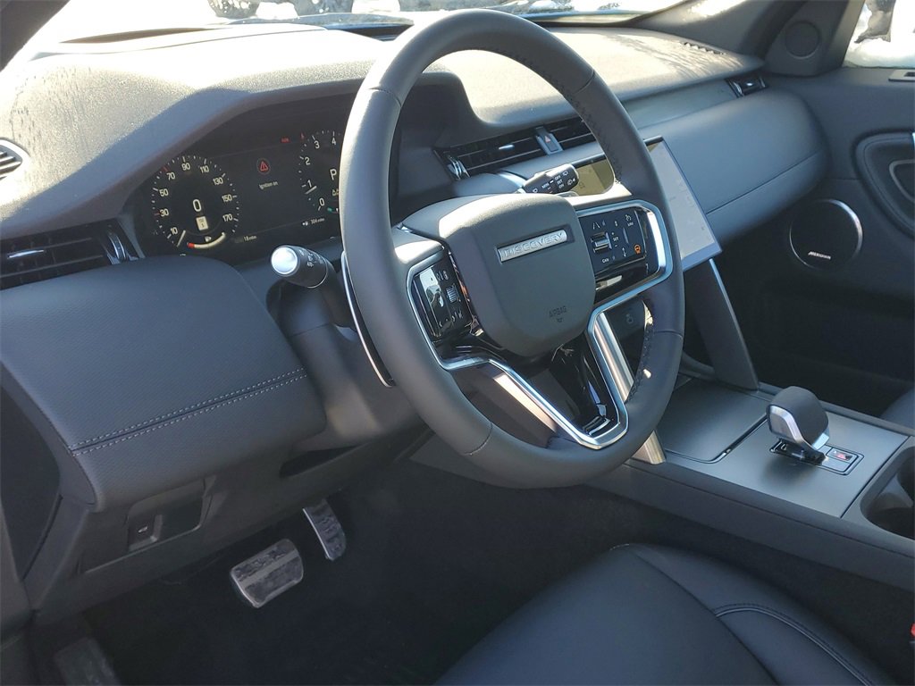 New 2026 Land Rover Discovery Sport Landmark image 8