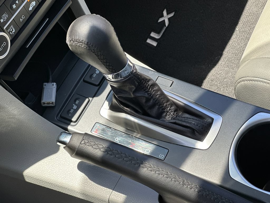 Used 2017 Acura ILX FWD image 18