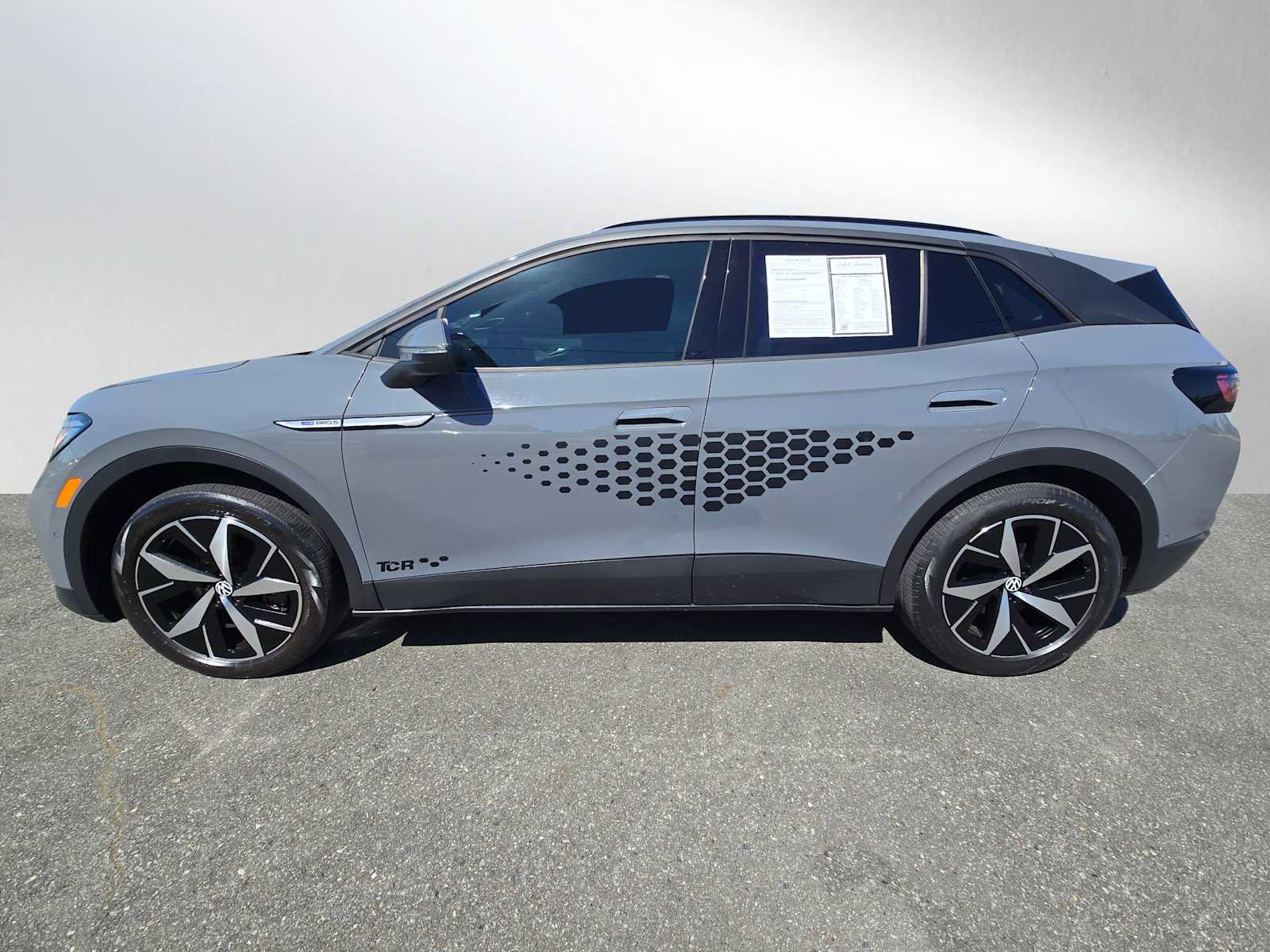 Used 2023 Volkswagen ID.4 Pro S AWD/4WD image 6