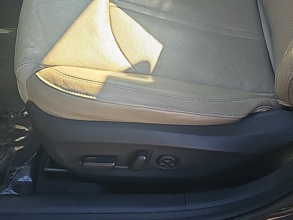 Used 2017 Hyundai Sonata Limited w/ Tech Package 03 image 10