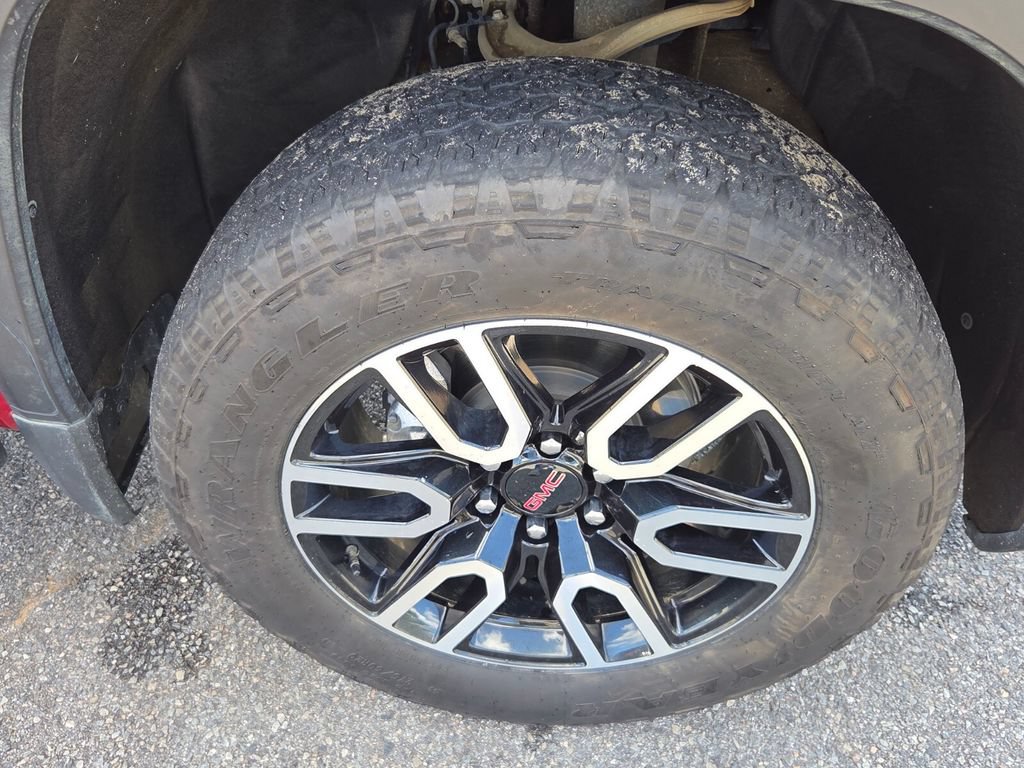 Used 2023 GMC Sierra 1500 AT4 w/ AT4 Preferred Package AWD/4WD image 15
