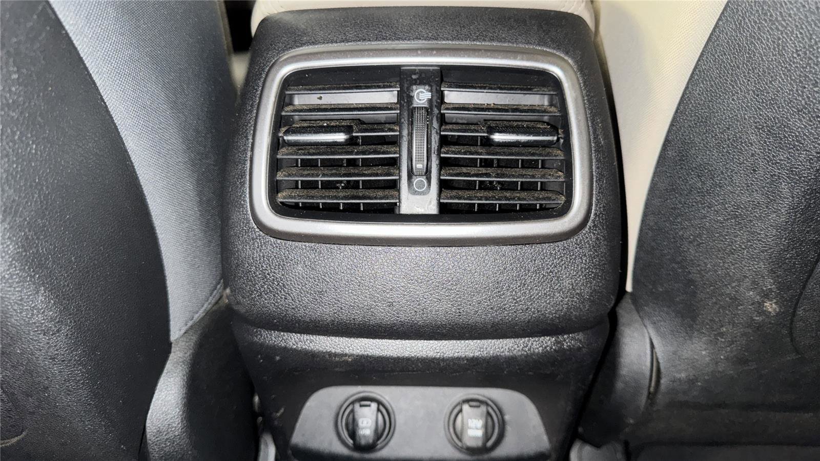 Used 2019 Kia Sorento FWD V6 w/ LX V6 Convenience Package image 28