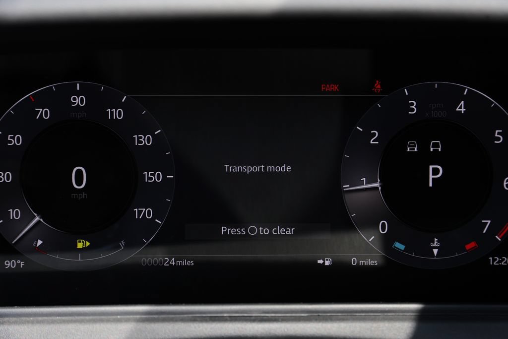 New 2026 Land Rover Range Rover Velar Dynamic SE AWD/4WD image 17