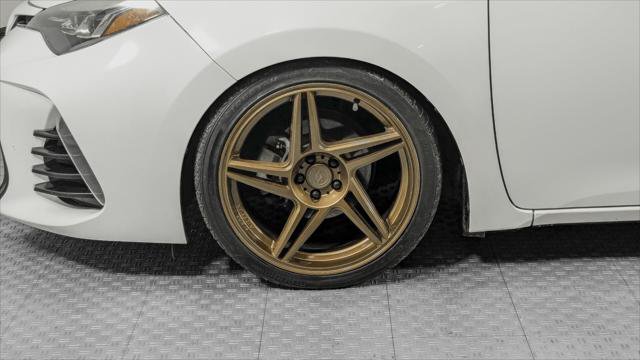 Used 2018 Toyota Corolla SE FWD image 32