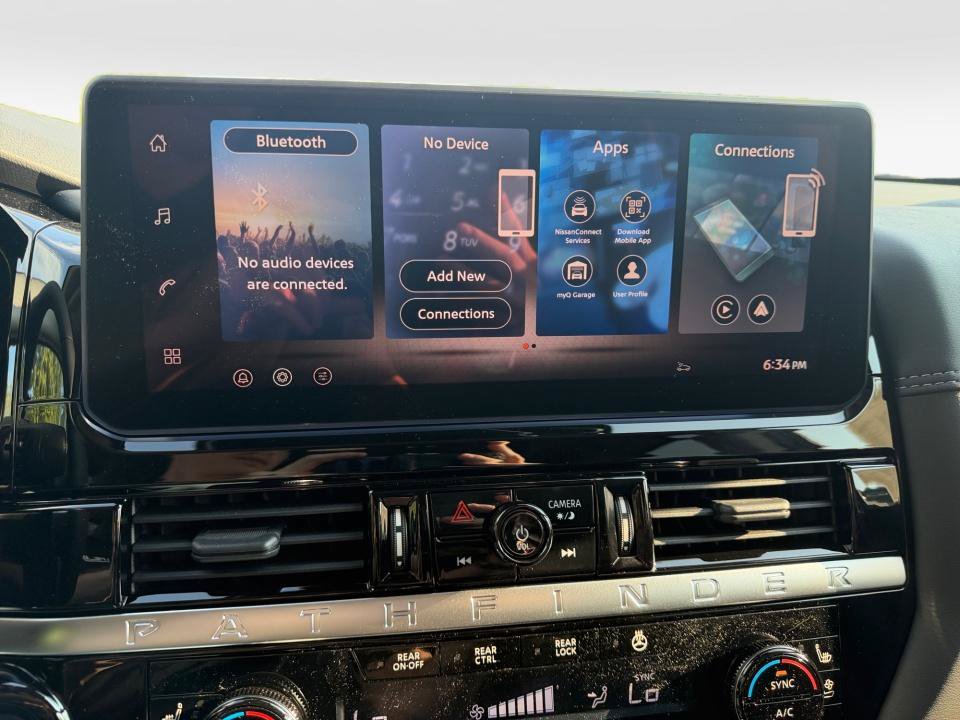 New 2026 Nissan Pathfinder Platinum w/ Cargo Package FWD image 21