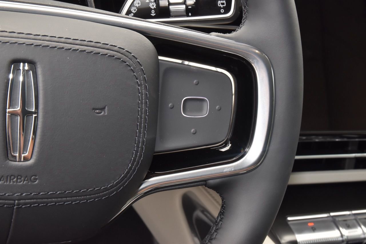 New 2026 Lincoln Nautilus Premier image 53