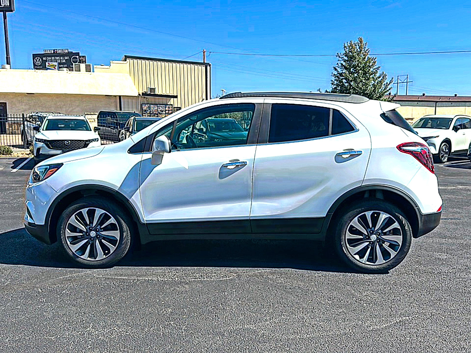 Used 2022 Buick Encore Preferred w/ Safety Package AWD/4WD image 5