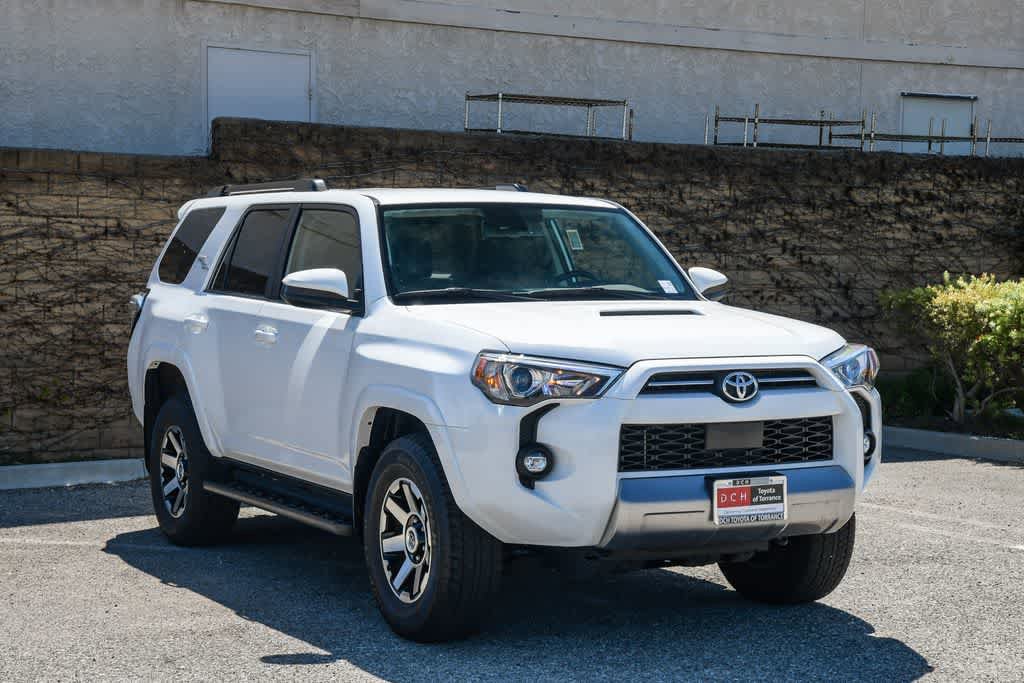Used 2024 Toyota 4Runner TRD Off-Road AWD/4WD video 3