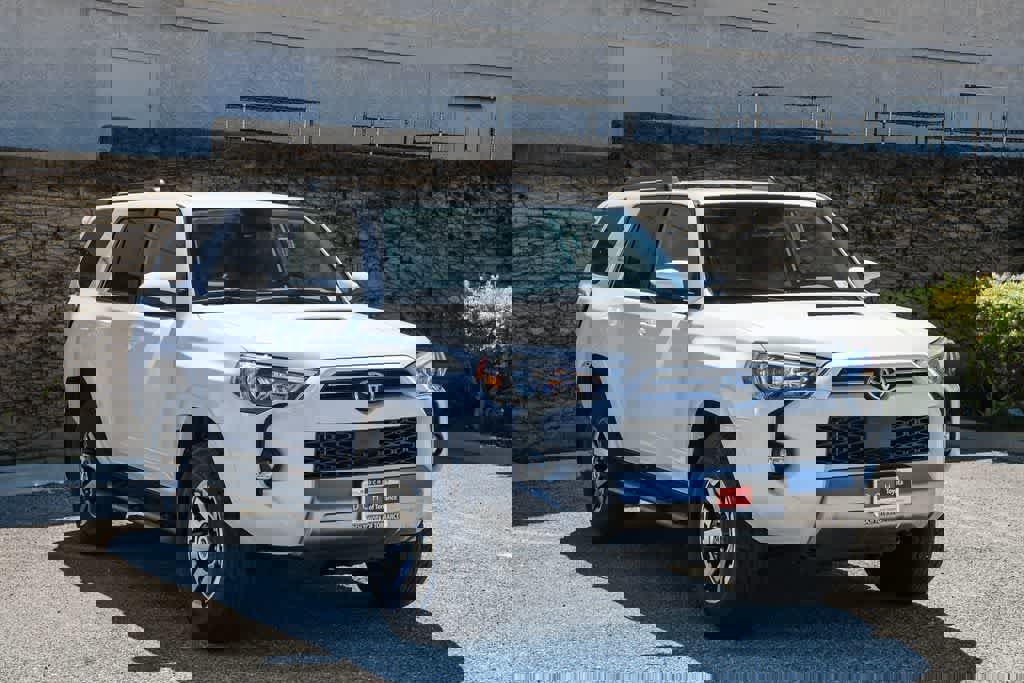 Used 2024 Toyota 4Runner TRD Off-Road image 3