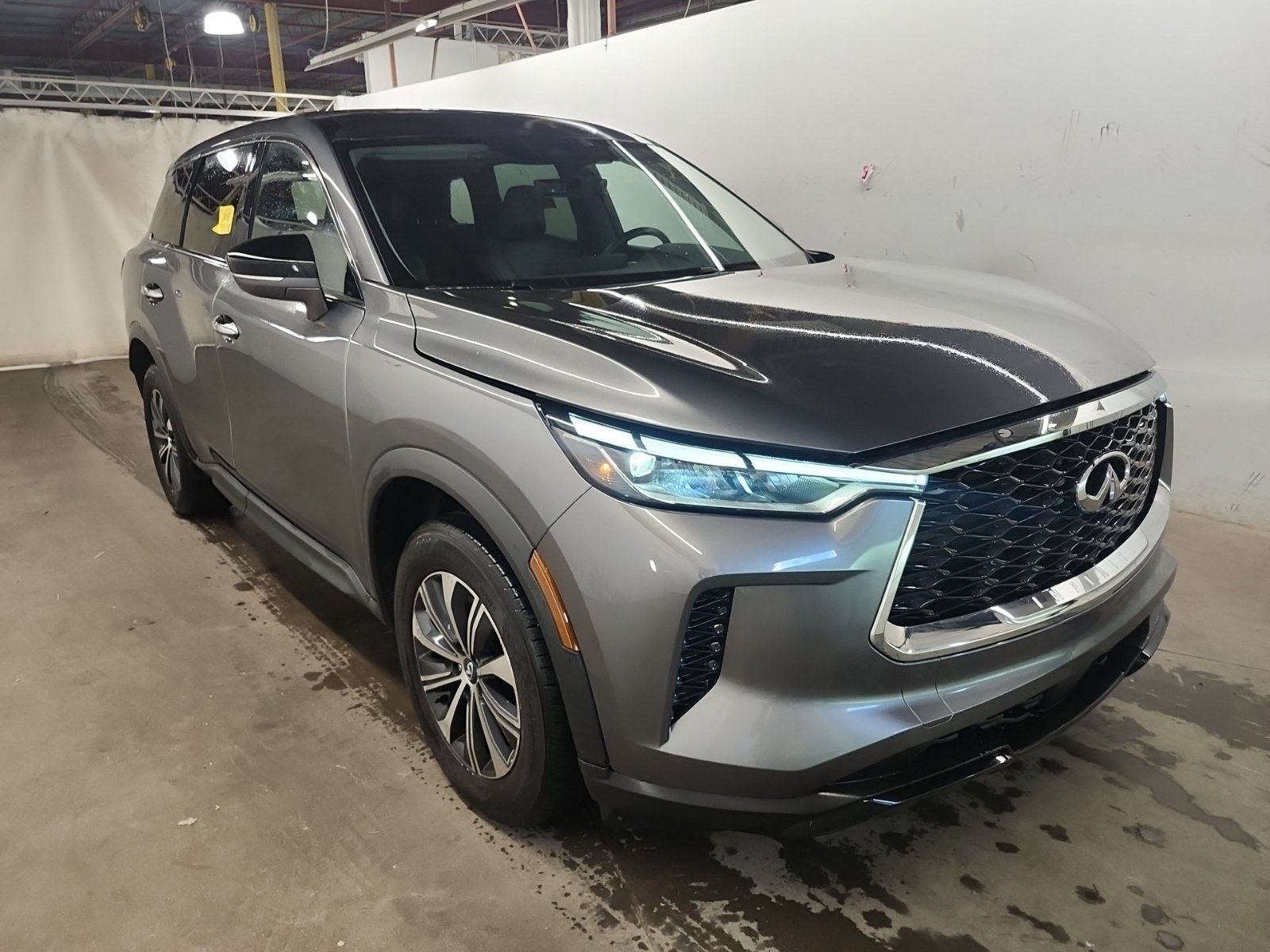 Used 2024 INFINITI QX60 Pure AWD/4WD image 4