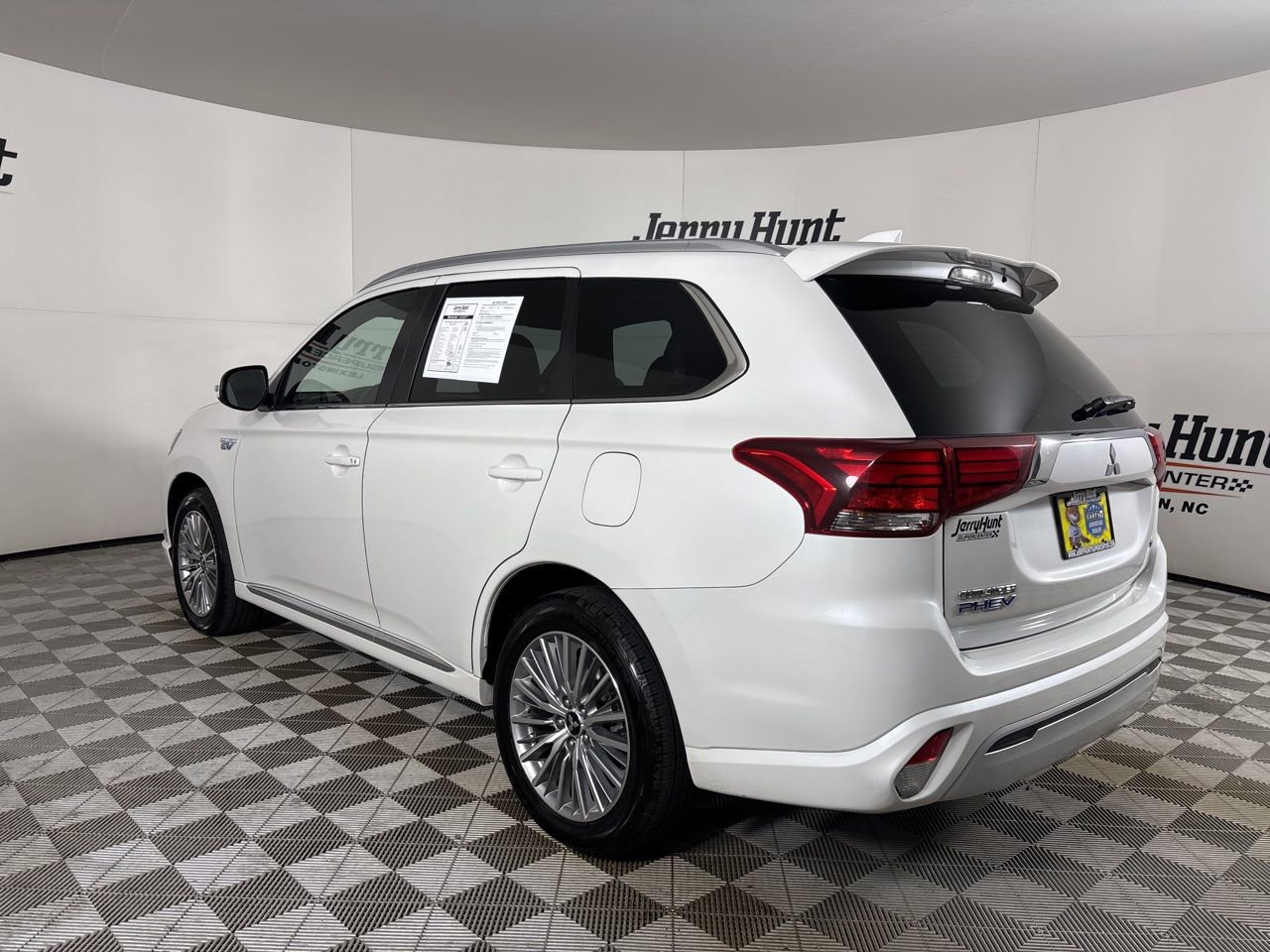 Used 2020 Mitsubishi Outlander SEL image 6
