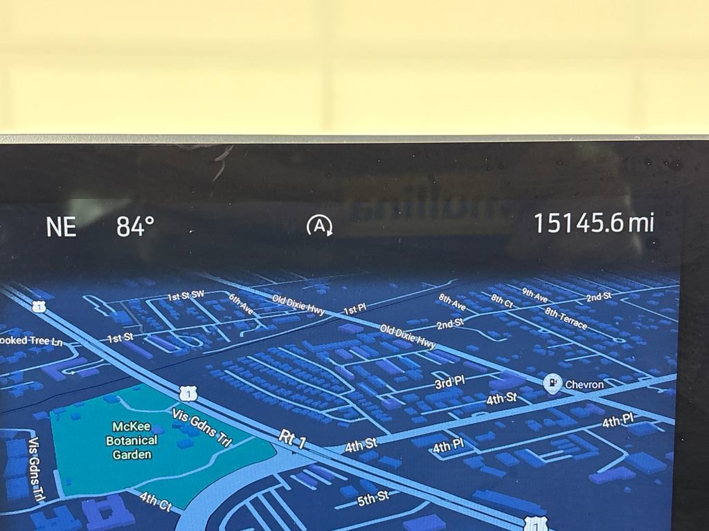 Certified 2025 Ford Expedition Platinum image 22