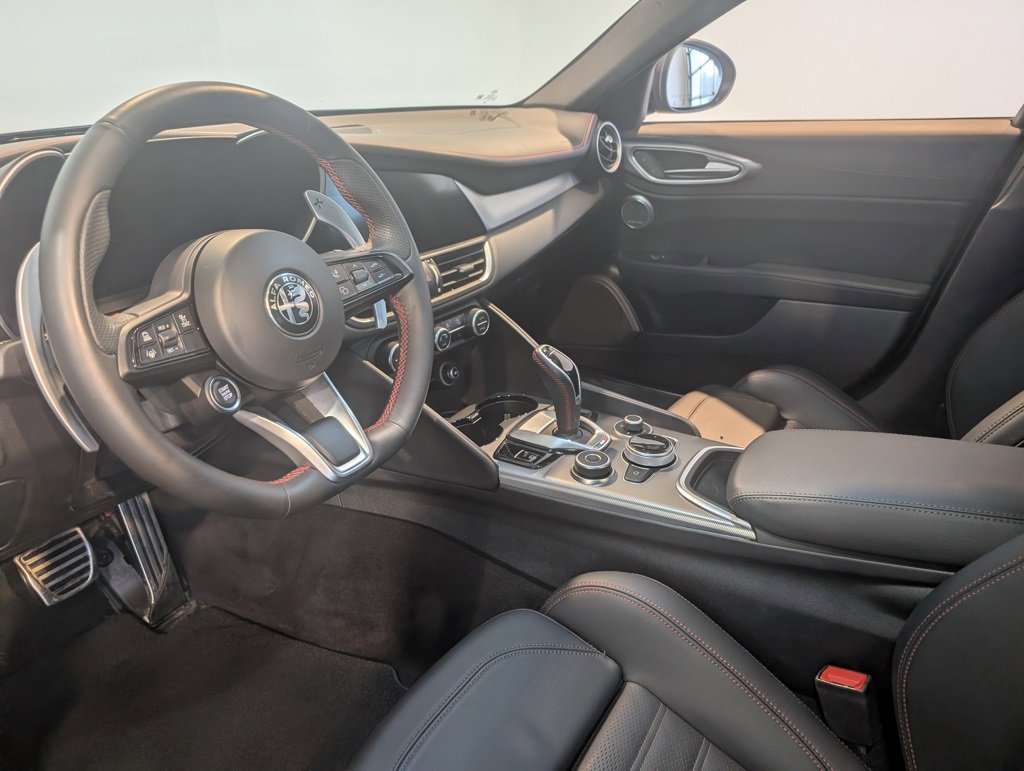 Used 2024 Alfa Romeo Giulia Ti image 14