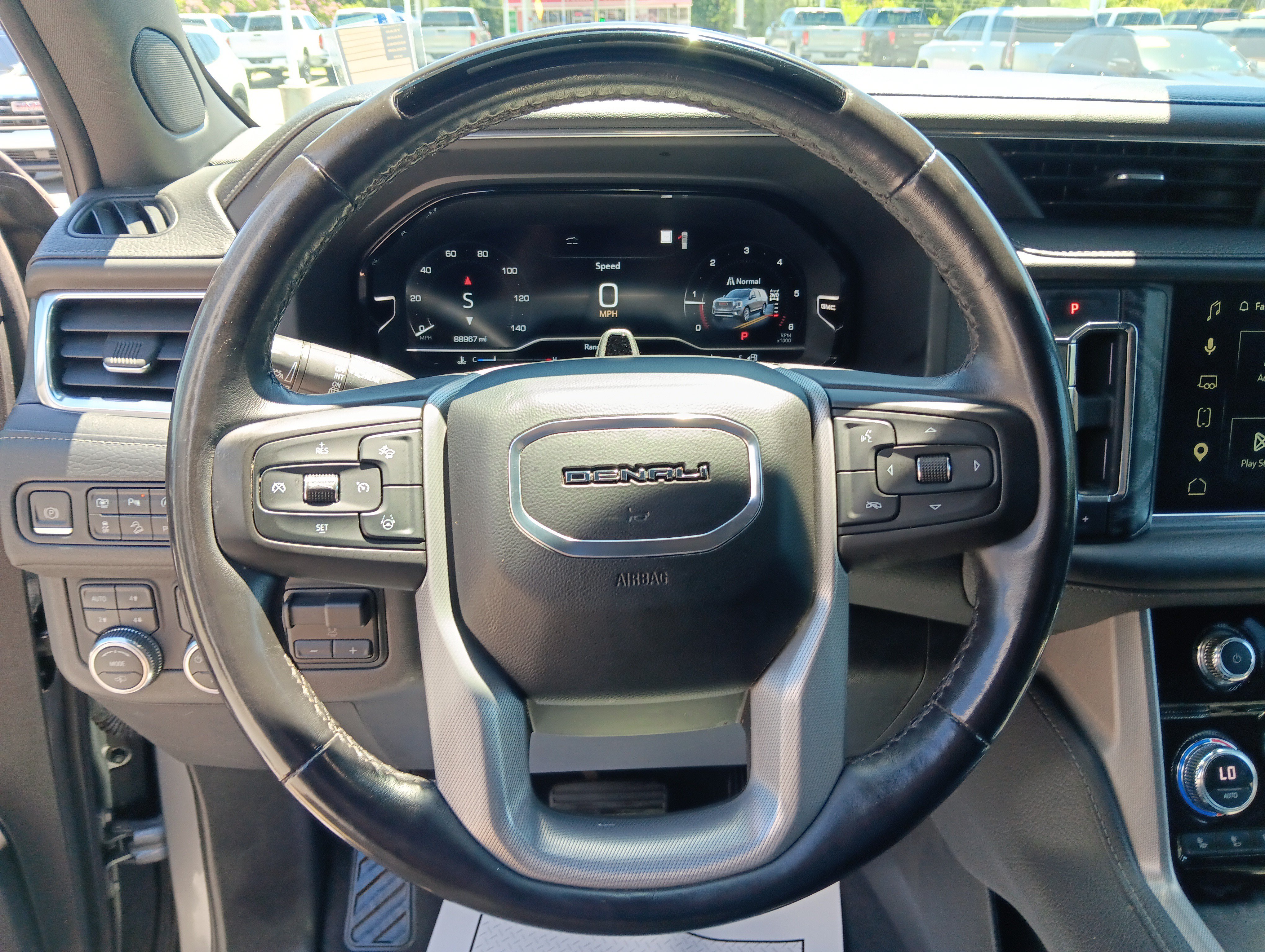Used 2023 GMC Yukon XL Denali w/ Denali Reserve Package AWD/4WD image 15