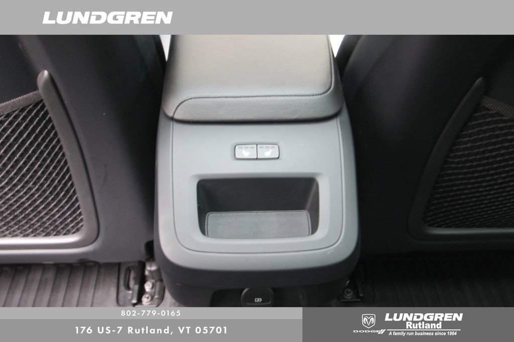 Used 2022 Volvo S60 B5 Momentum w/ Premium Package AWD/4WD image 36