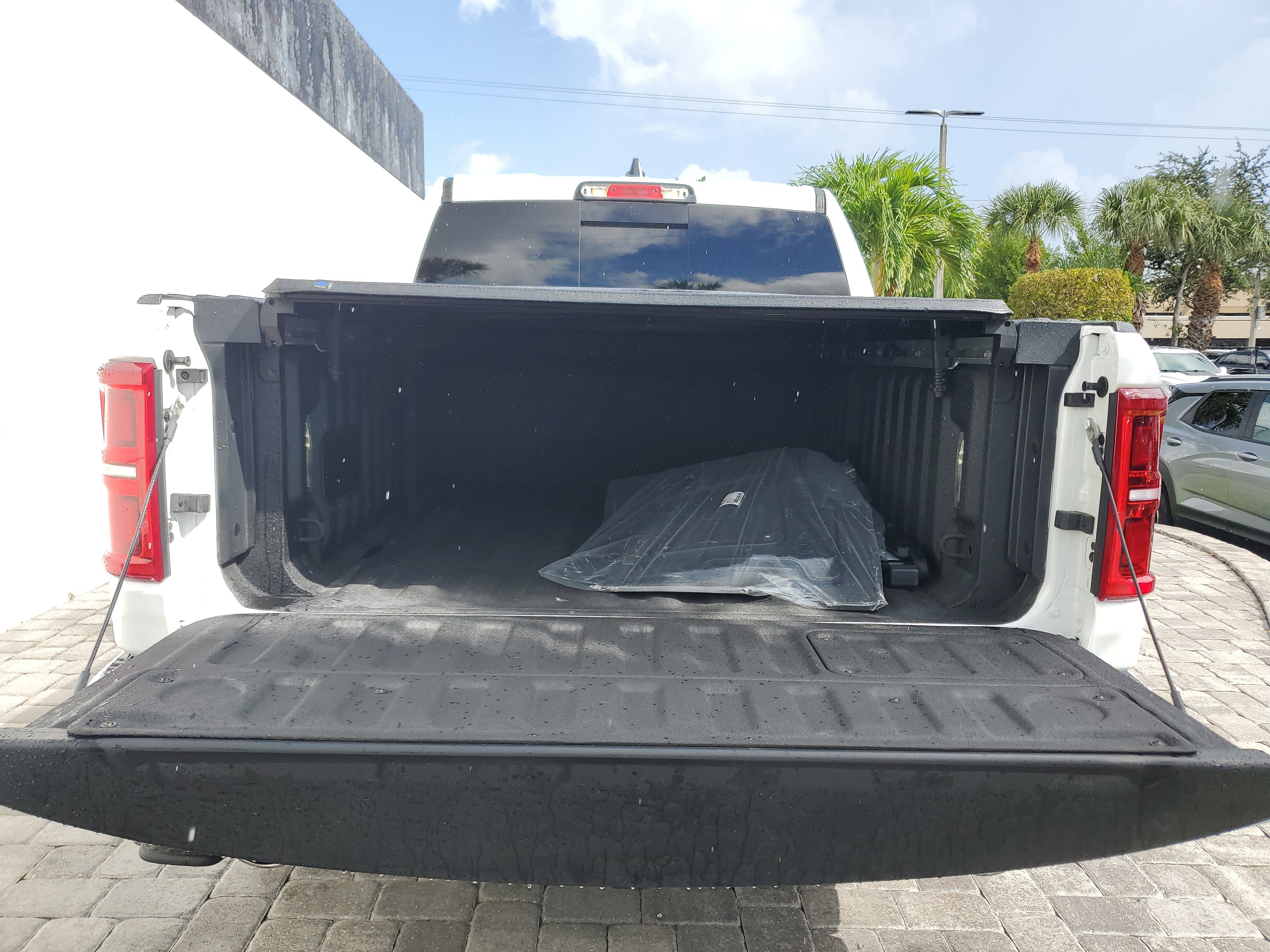 Used 2025 RAM 1500 Limited w/ Bed Utility Group image 10