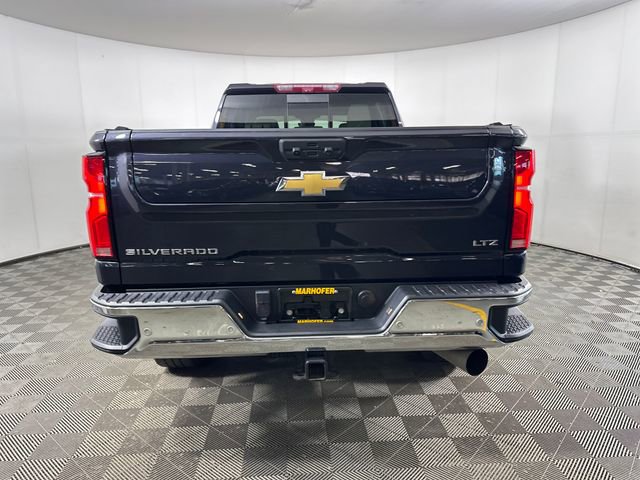 Used 2024 Chevrolet Silverado 2500 LTZ w/ LTZ Premium Package AWD/4WD image 4