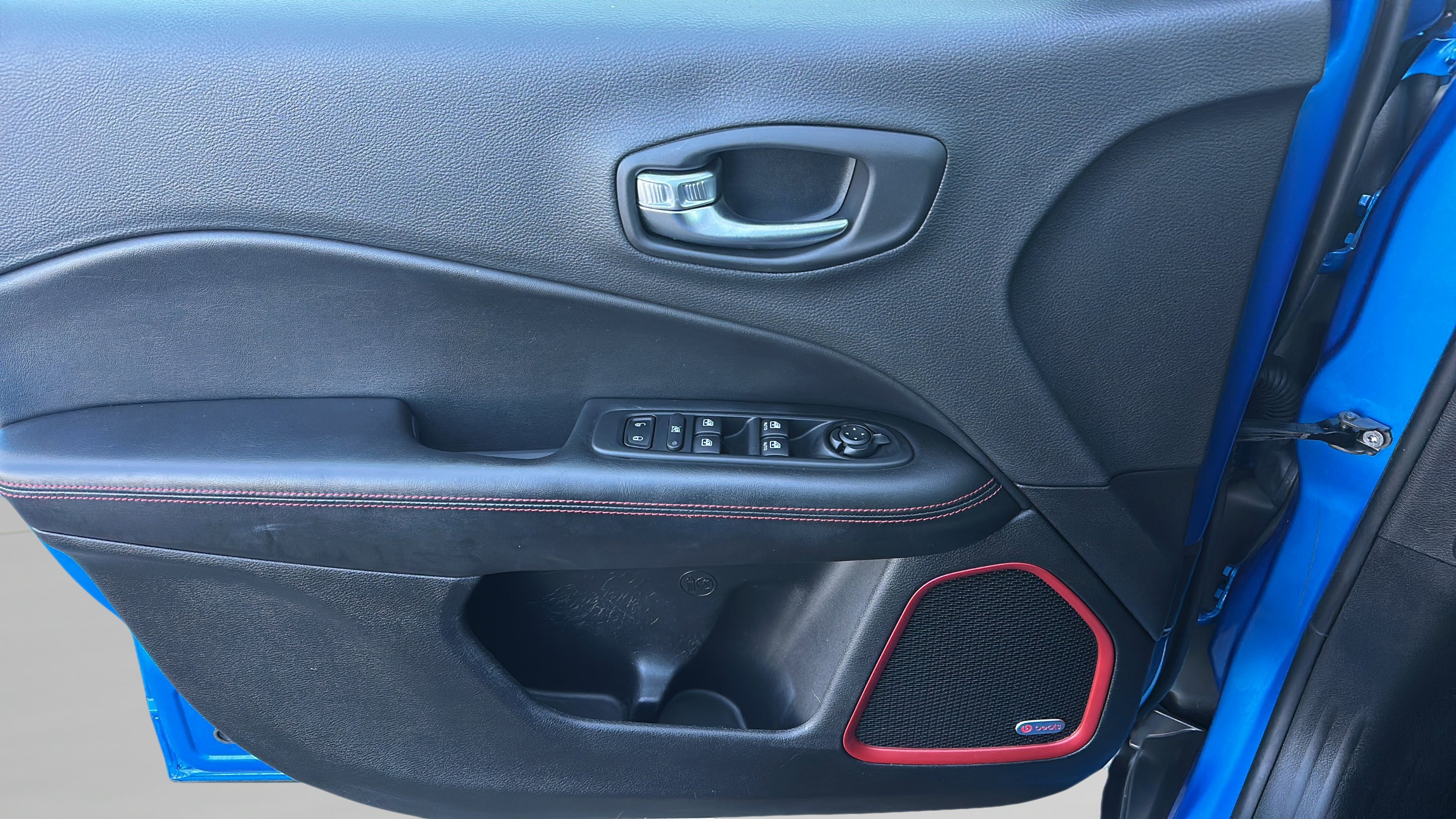 Used 2018 Jeep Compass Trailhawk w/ Safe & Security Group AWD/4WD image 20