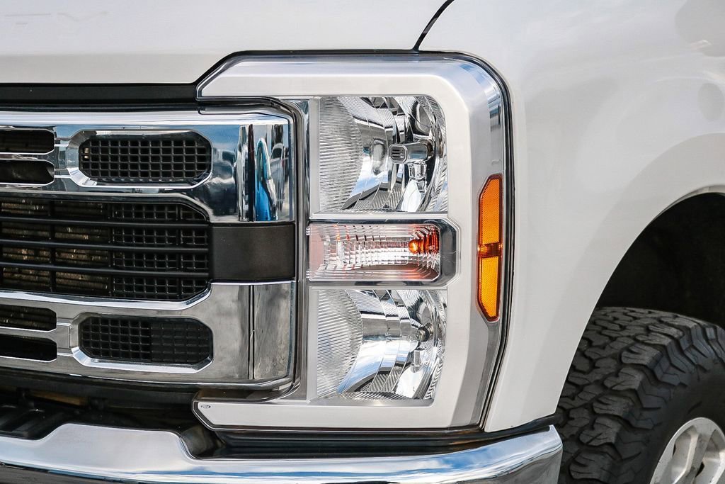 Used 2024 Ford F250 XLT w/ FX4 Off-Road Package image 5