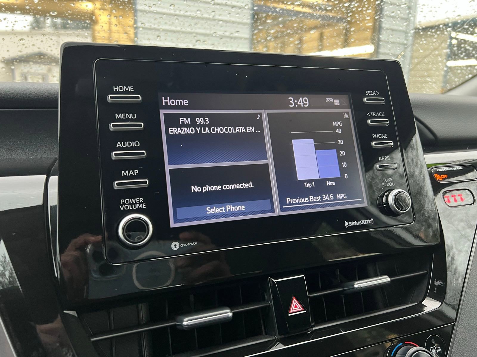 Used 2024 Toyota Camry SE FWD image 13