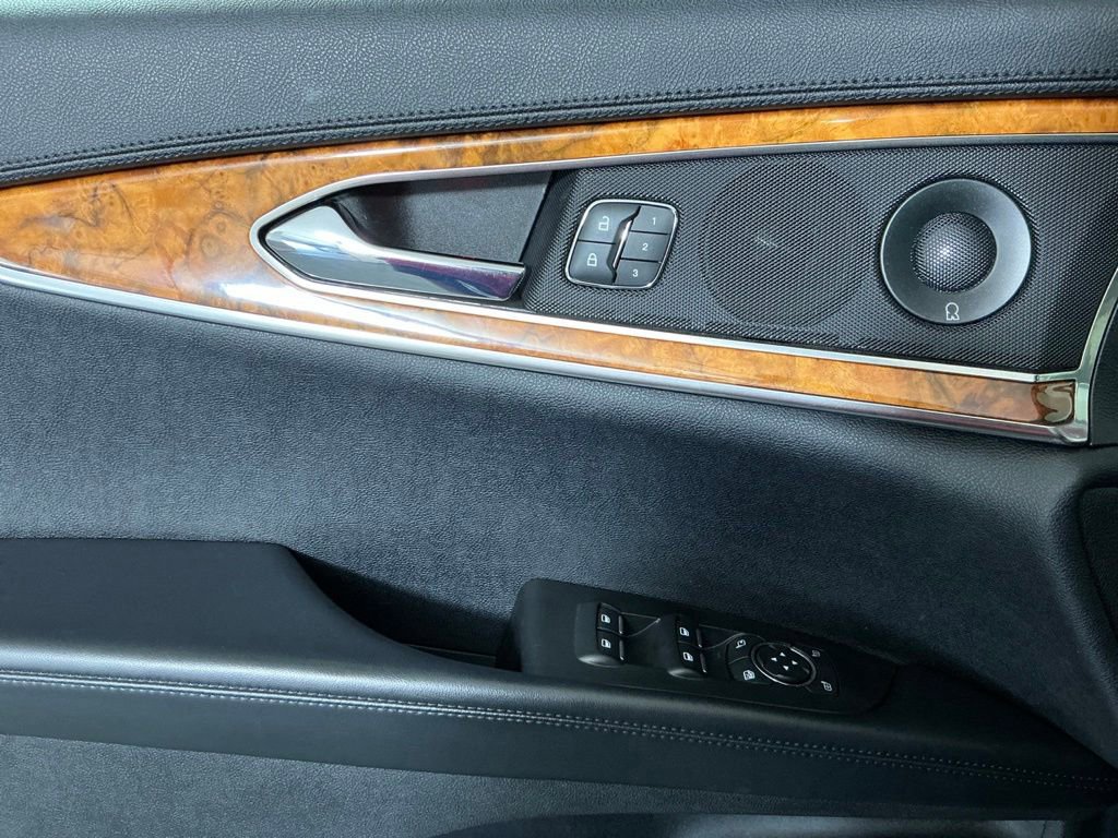 Used 2020 Lincoln Nautilus Reserve FWD image 18