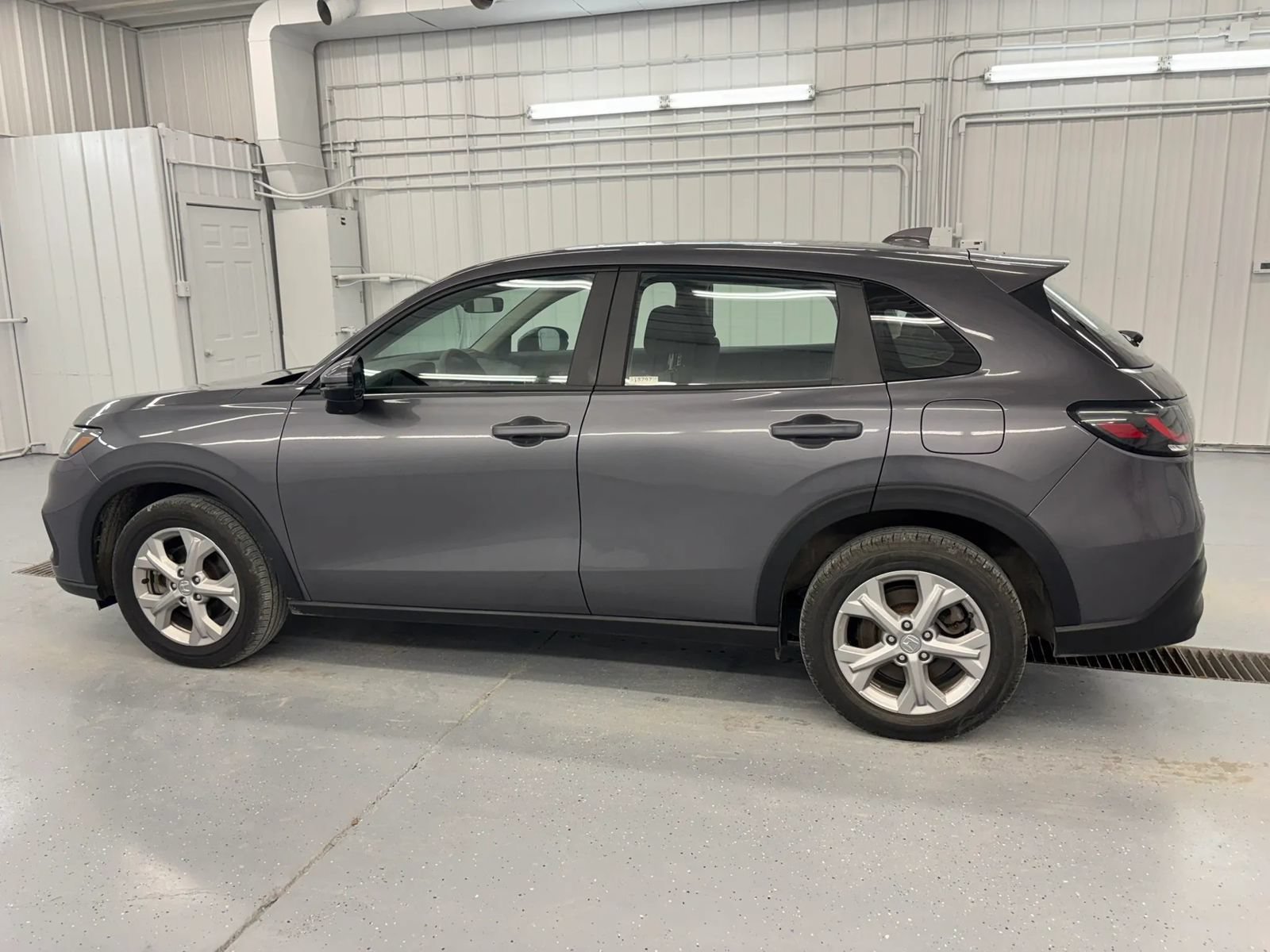 Used 2025 Honda HR-V LX image 9