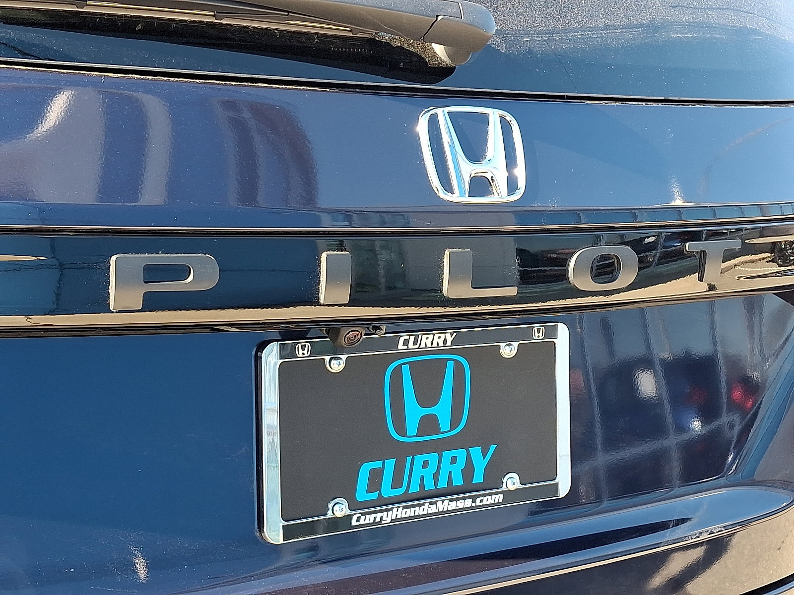 New 2025 Honda Pilot Touring image 11