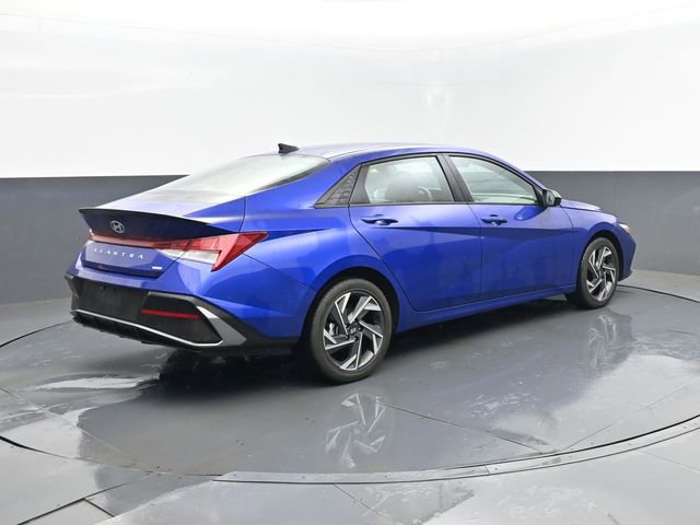 Used 2025 Hyundai Elantra SEL image 21