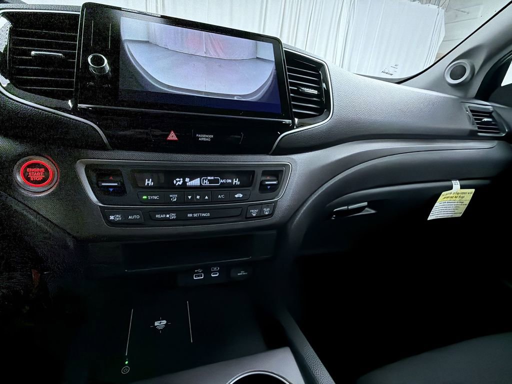 Used 2025 Honda Ridgeline Sport image 19