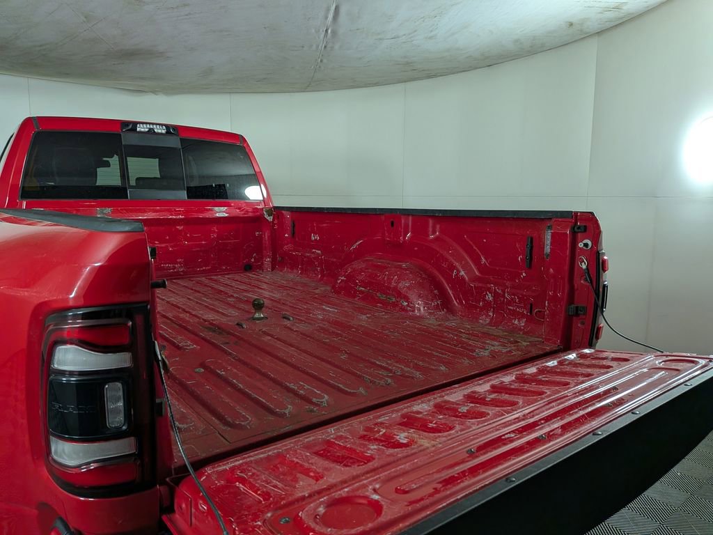 Used 2022 RAM 3500 Laramie w/ Night Edition image 9