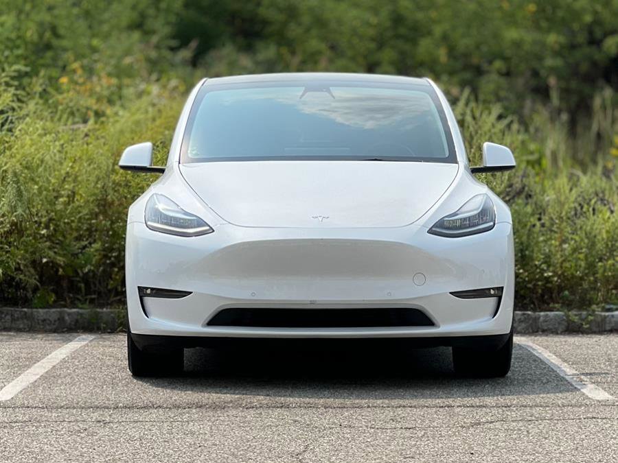 Used 2022 Tesla Model Y Long Range image 3