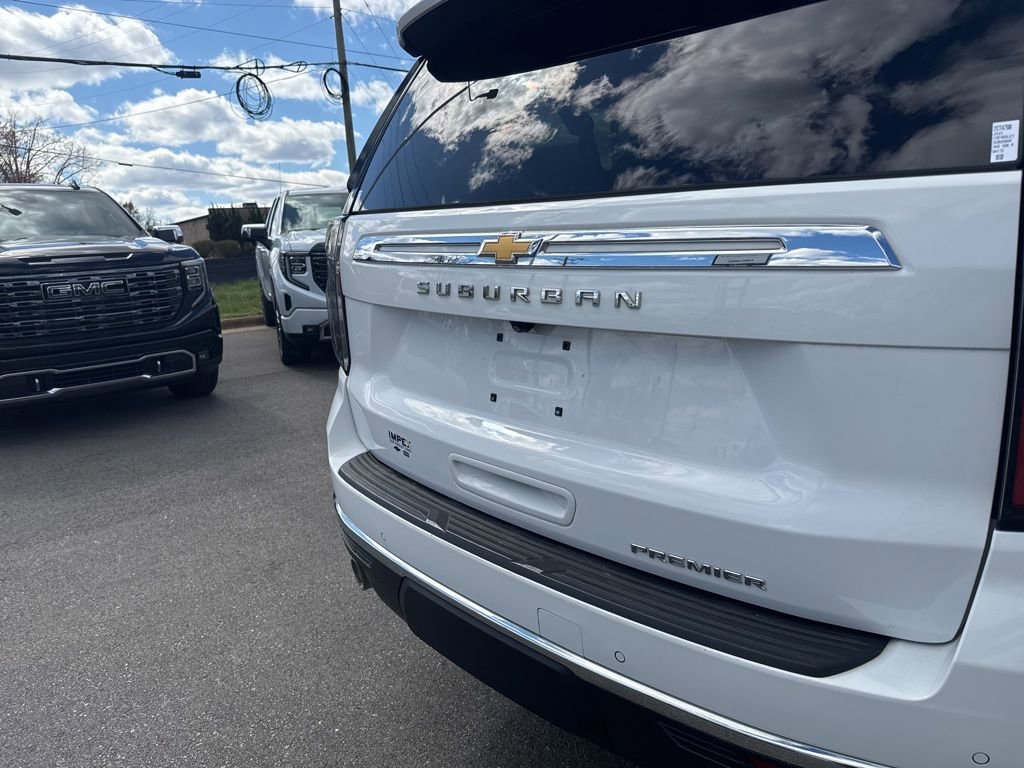 Used 2023 Chevrolet Suburban Premier image 35