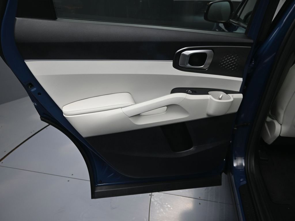 New 2025 Kia Sorento EX image 28