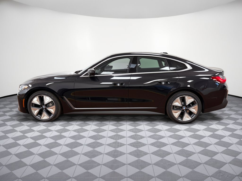 Used 2026 BMW i4 xDrive40i w/ Premium Package AWD/4WD image 2